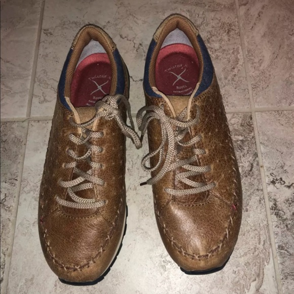 twisted x tennis shoes